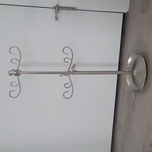 Umbra Jewelry two tier stand with 8 hooks
